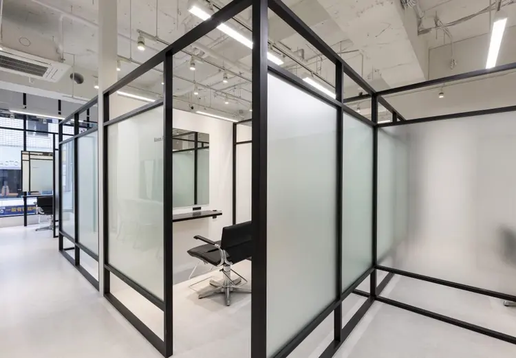 SALOWIN渋谷店の内観・外観1