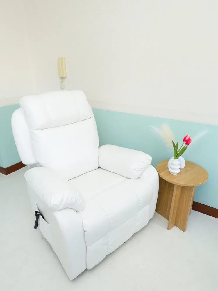 eyebrow  Essenceの内観・外観2