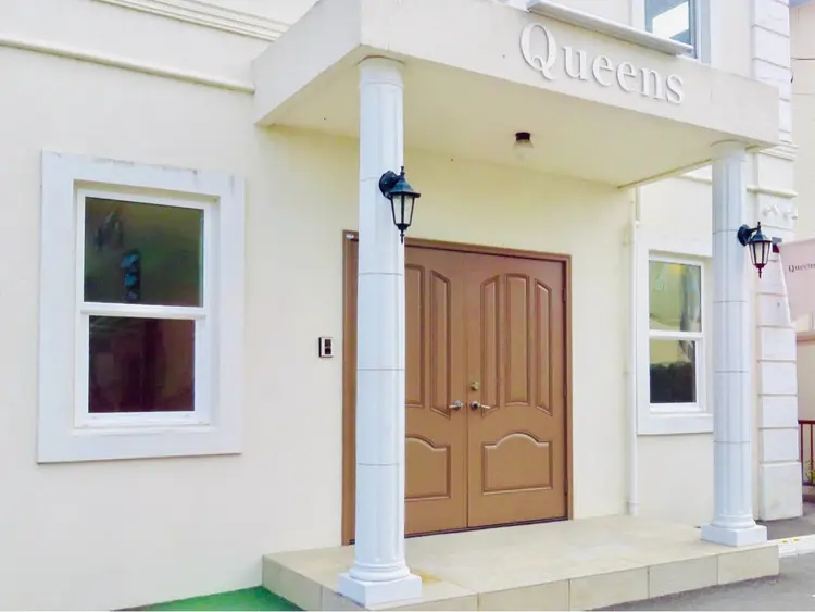 Queensの内観・外観1