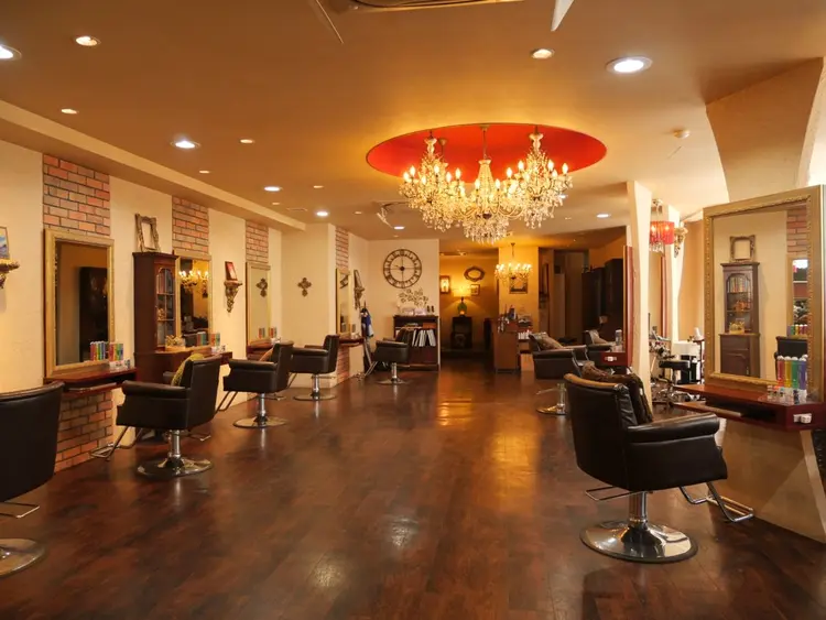 FAVORの内観・外観1