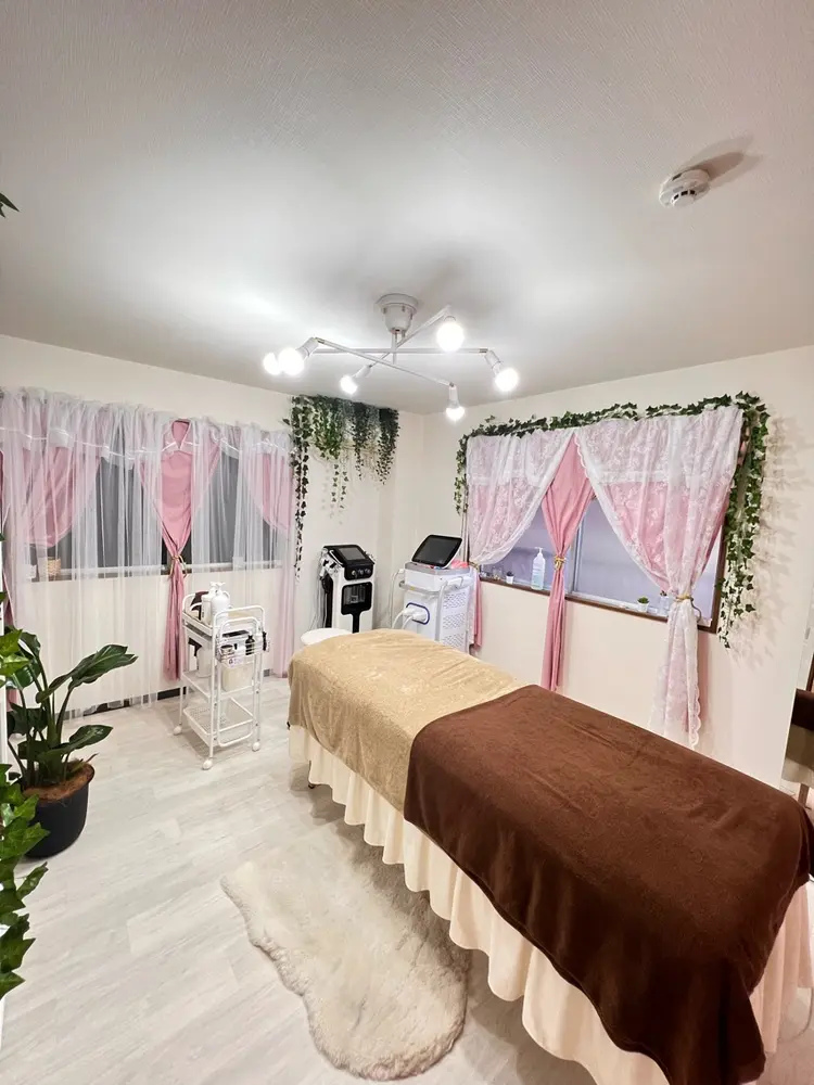 脱毛・毛穴専門サロンHananaの内観・外観1