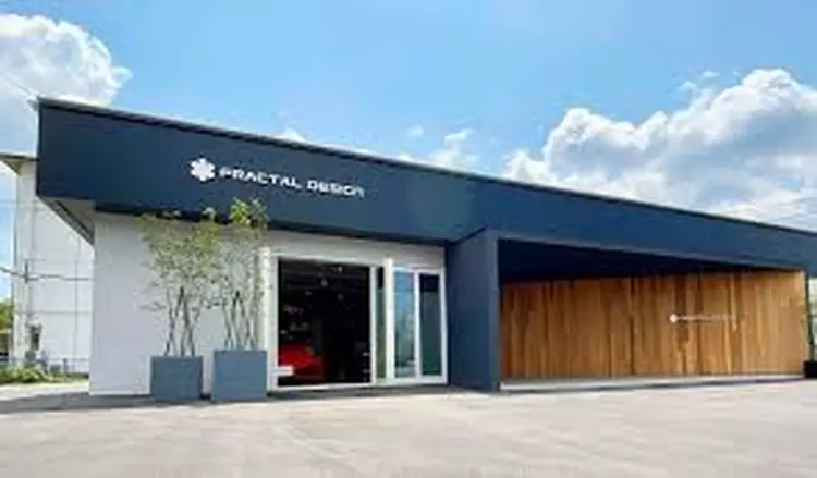 フラクタルデザイン諫早店の内観・外観1