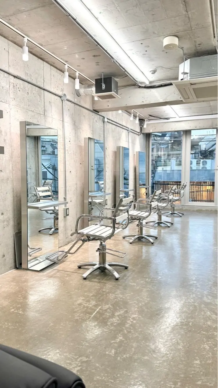 TONEの内観・外観1