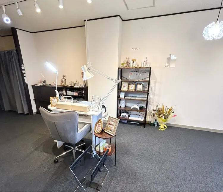 Mg Nailの内観・外観1