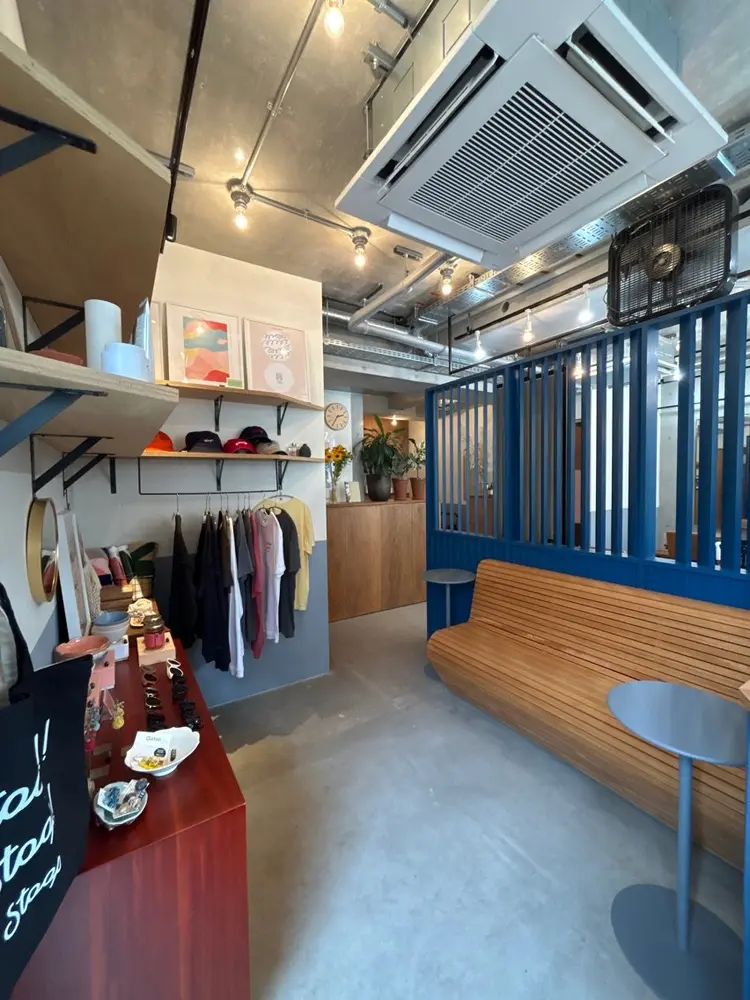 Stoopの内観・外観1