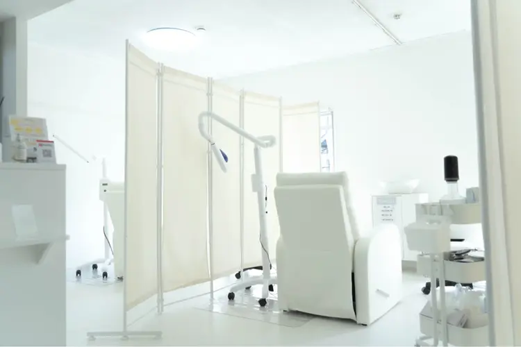 White33の内観・外観1