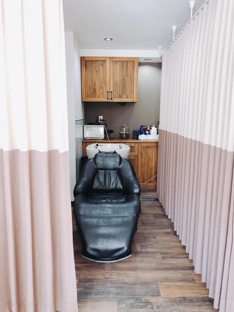 Almaの内観・外観1