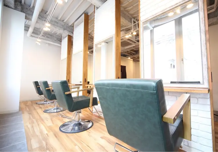 Cecil hair 福岡天神店の内観・外観3