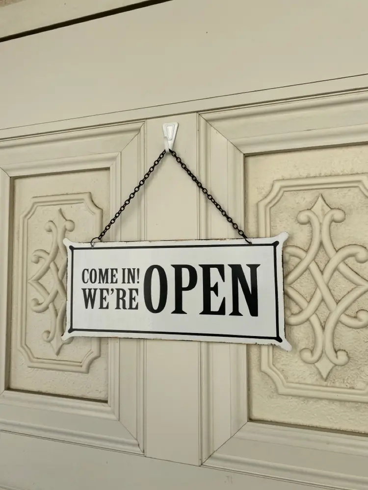 Majorica Blue.の内観・外観1