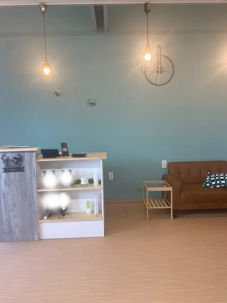 True16の内観・外観2