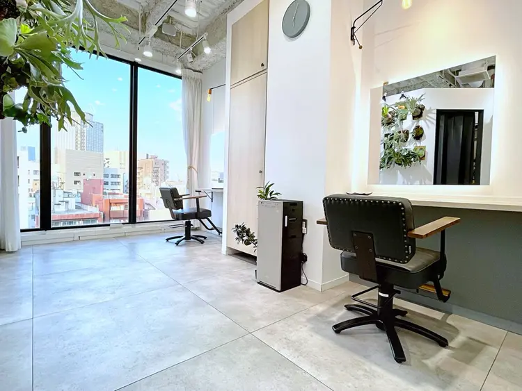 LOWG inTOWVALLEYの内観・外観1