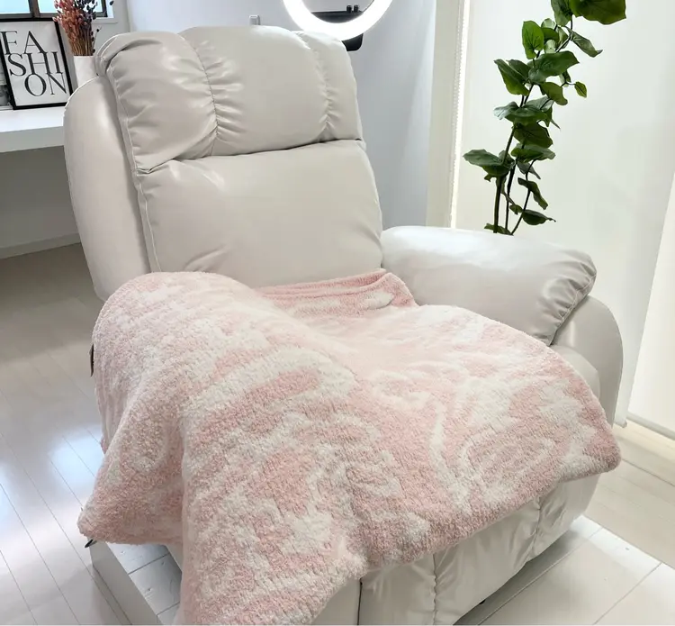 GLOW LASHの内観・外観3