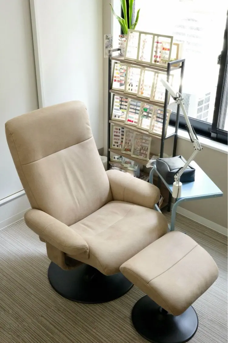 caress  nail カレスネイル　代々木上原の内観・外観1