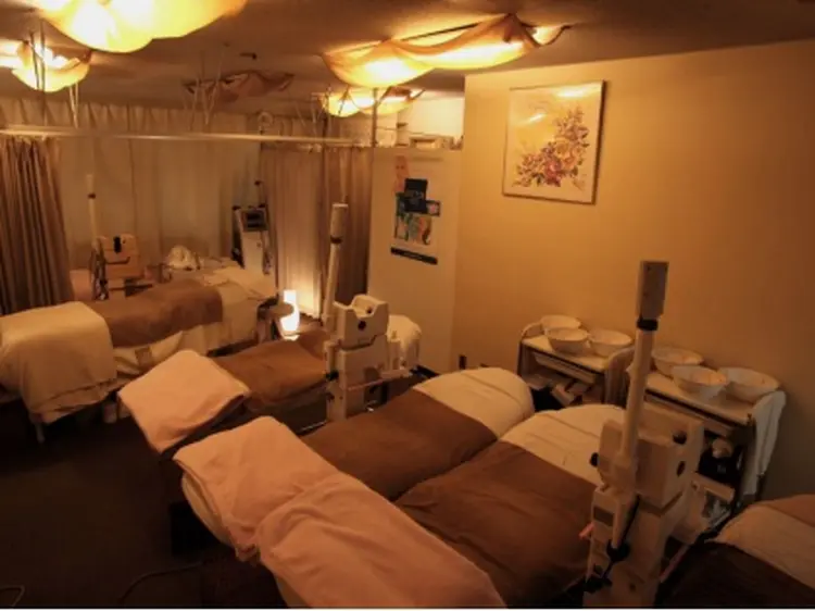 コスメティックプラザの内観・外観1