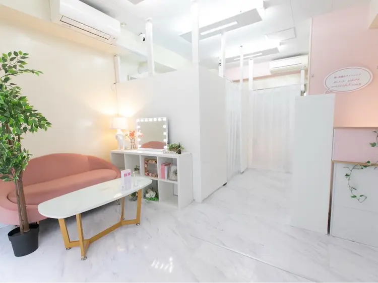 エクシアホワイトニング武蔵小杉店の内観・外観3