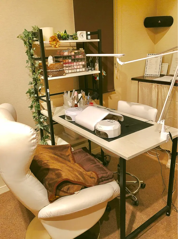 nail＆Brazilianwaxsalon tiger lilyの内観・外観1