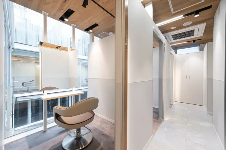 SALOWIN原宿iori店の内観・外観3