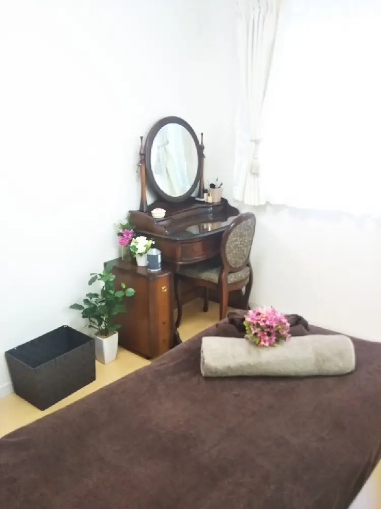 女性お顔剃り専門店DiamondLilyの内観・外観1