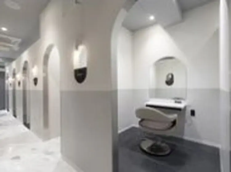 SALOWIN新宿三丁目の内観・外観2