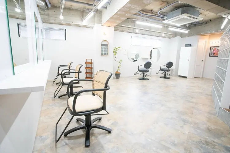 BUBBLESの内観・外観2