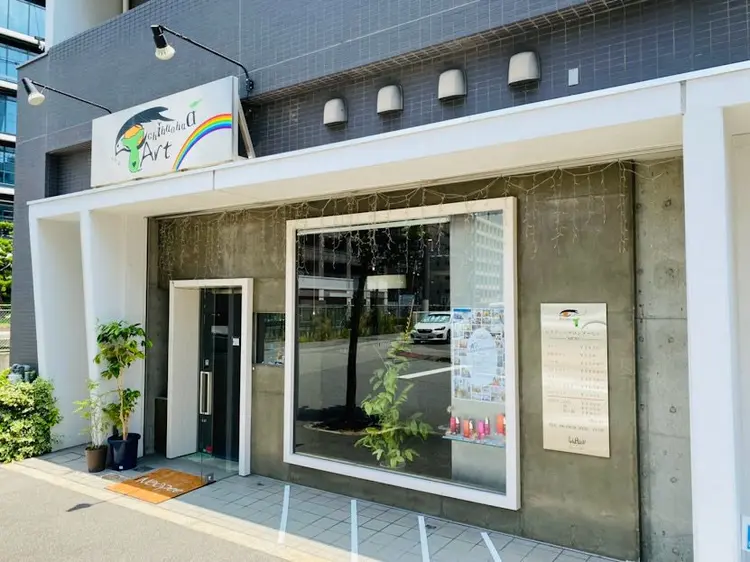 ビグディーサロンの内観・外観1