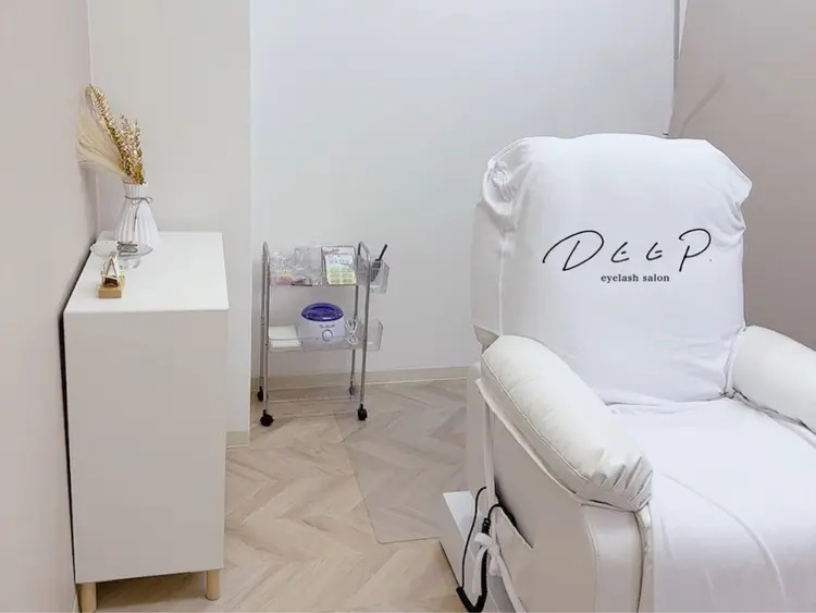 DEEP薬院店の内観・外観2