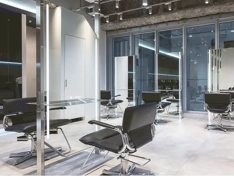 RETOUCH by fifth 銀座店の内観・外観1