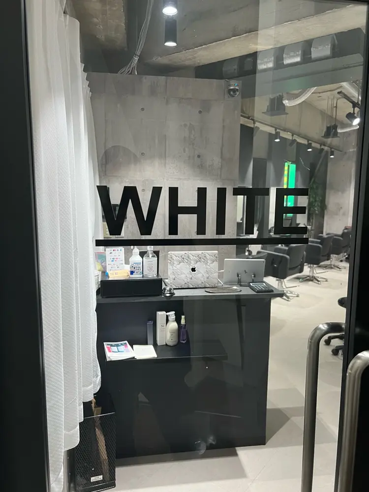 _WHITE京橋店の内観・外観1