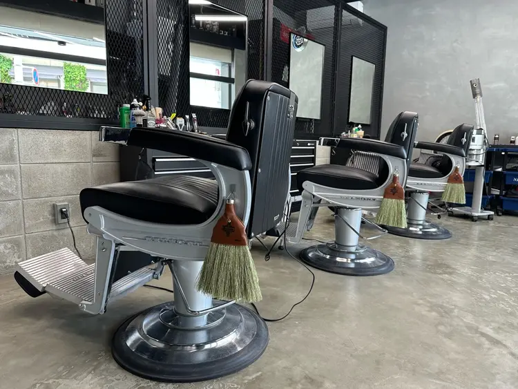 Y's CHOP GARAGEの内観・外観3