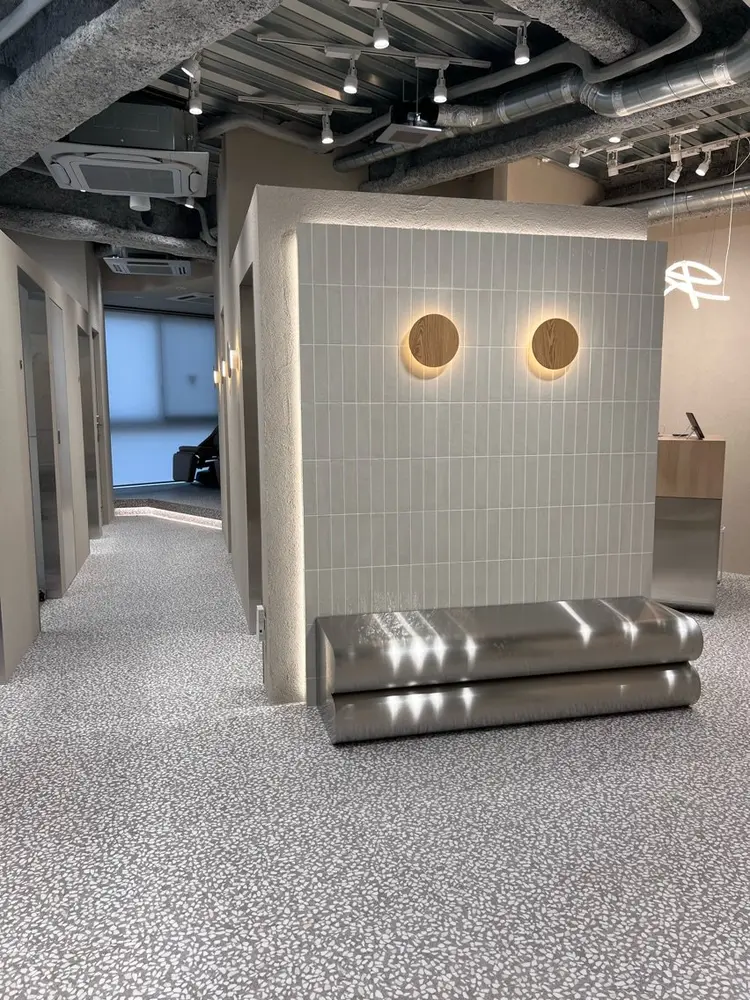 SALOWIN八王子店の内観・外観2