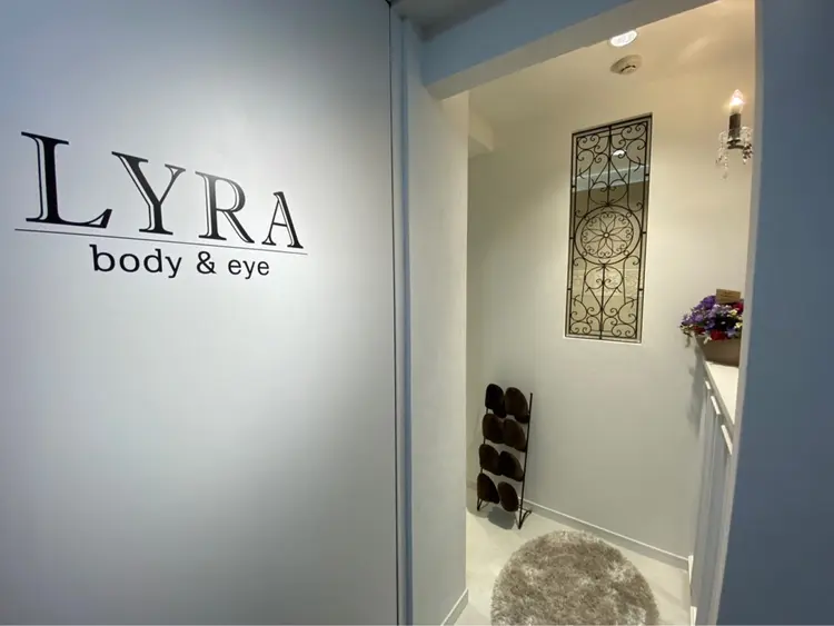 eye  salon LYRA 【アイサロン　リラ】の内観・外観1