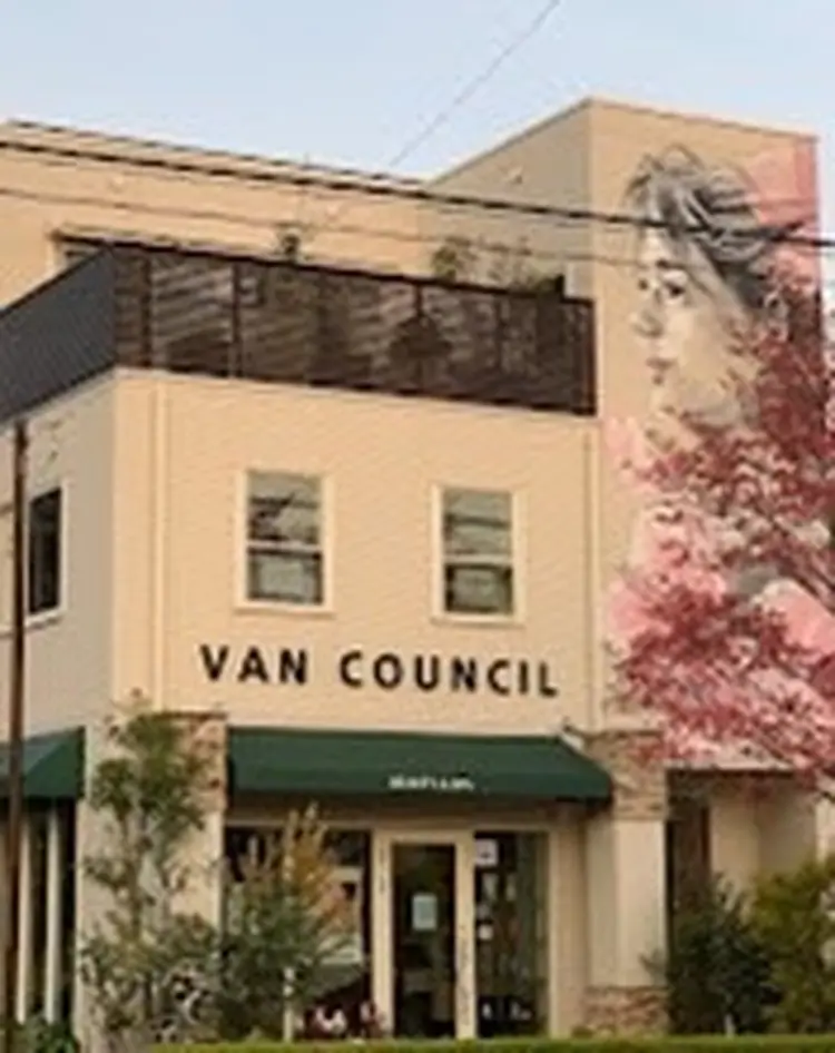 VAN COUNCIL川口店の内観・外観2