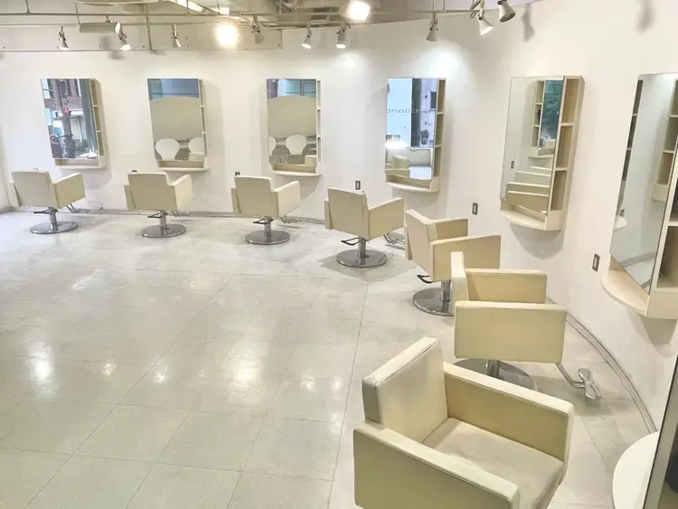 monolithの内観・外観1