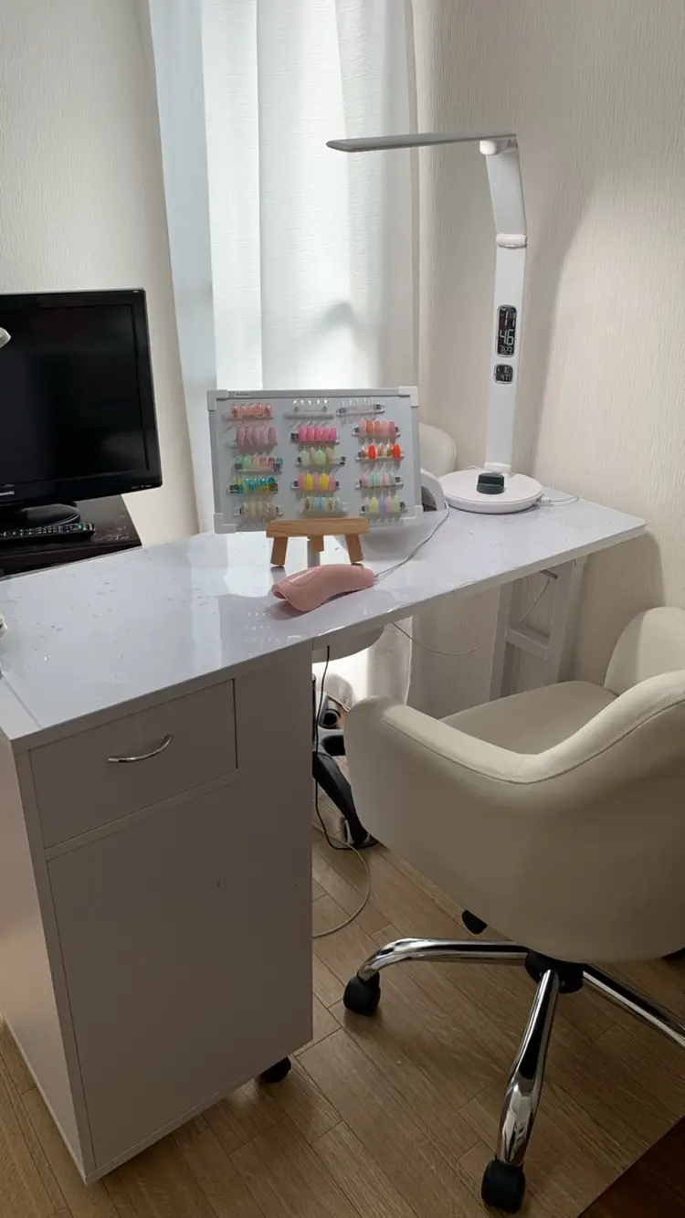 ネイルサロンカウニスの内観・外観2