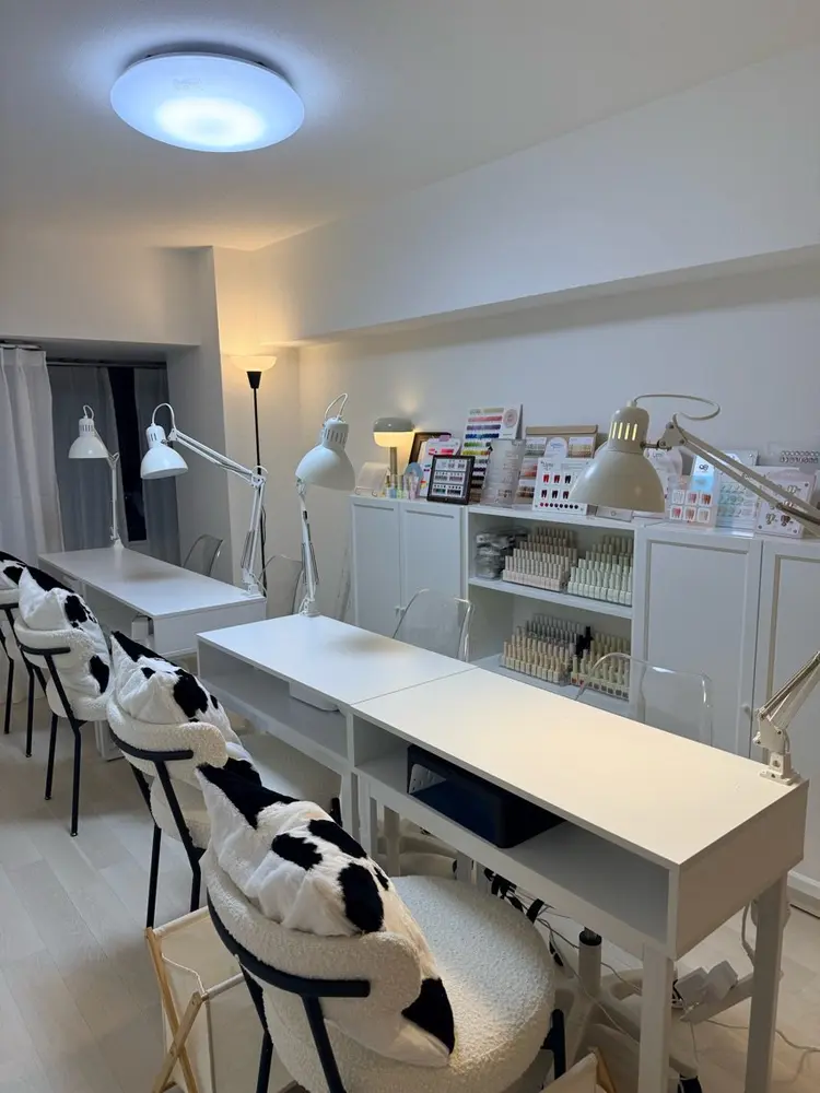 Nihonthy Nail 新宿の内観・外観2