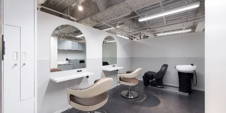 SALOWIN  銀座VORT店の内観・外観2