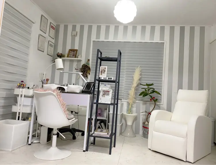 ND  NAILの内観・外観1