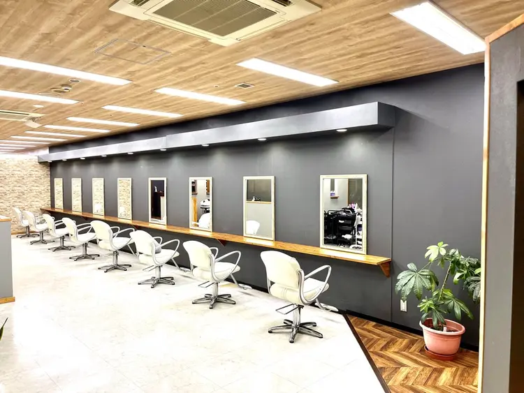 美容室ユニティ橋本店の内観・外観1