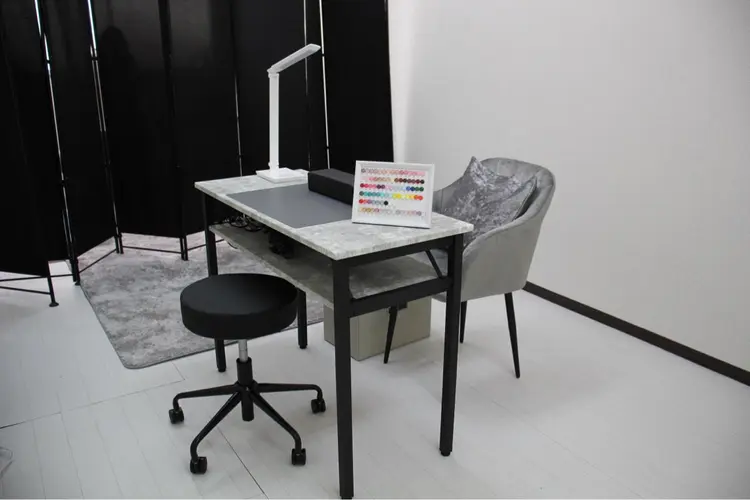 MiiTow nailの内観・外観1