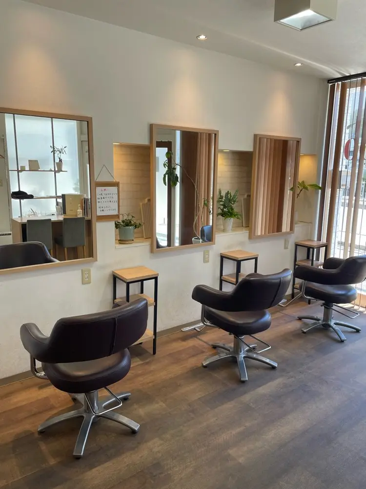 シンプル美容室の内観・外観1