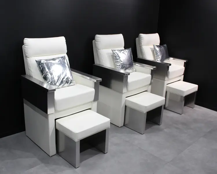 ネイルサロンCleo【クレオ】名古屋駅店の内観・外観3