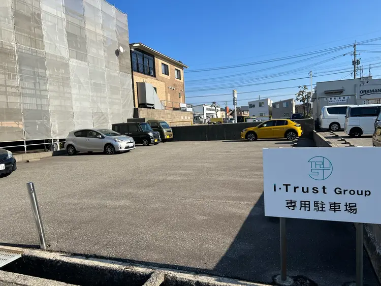 en⁺　trustの内観・外観2