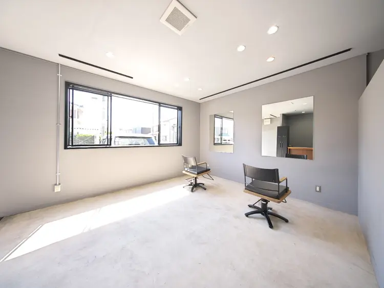 HAIR  SALONgenie (ヘアーサロンジーニー)の内観・外観1