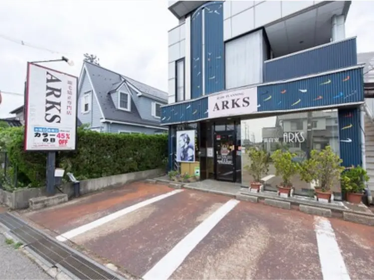 美容室アークスの内観・外観3
