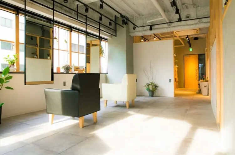 pufの内観・外観1