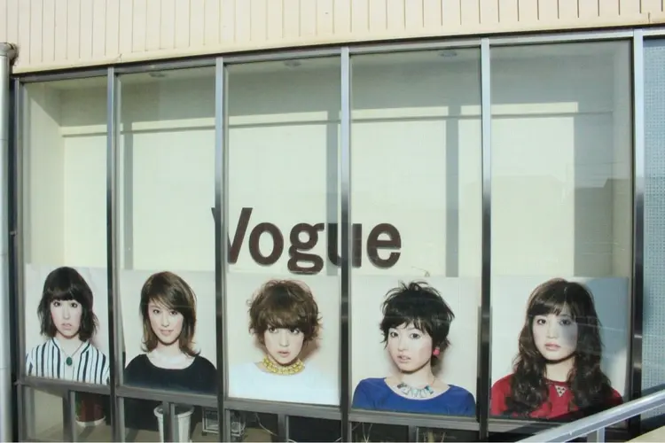 ヴォーグ美容室 アピカ店の内観・外観2