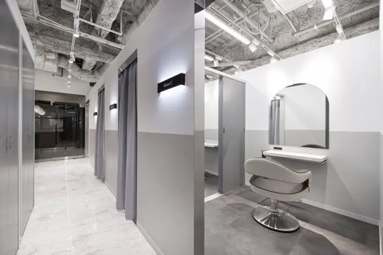 SALOWIN新宿三丁目 Frente店の内観・外観3