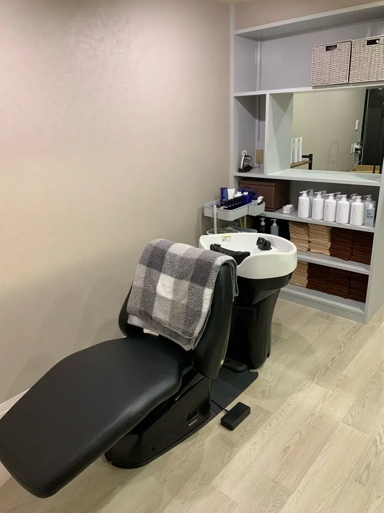 hair & spa Naluの内観・外観2