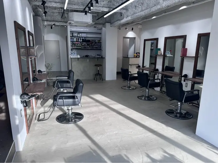 Zielの内観・外観2