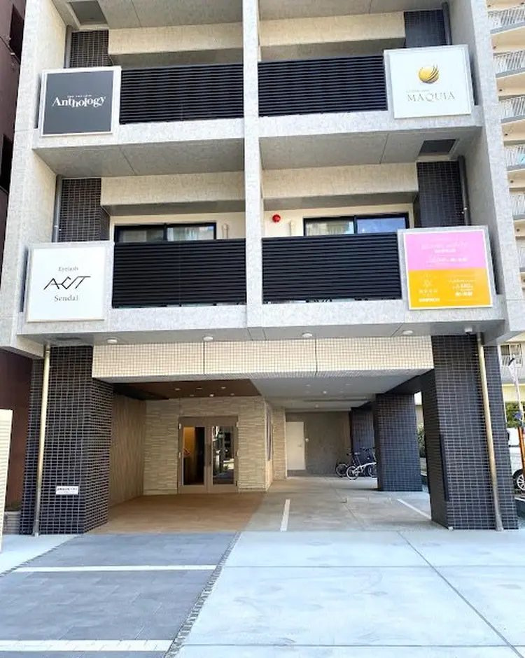 エクシア仙台駅東口店の内観・外観2